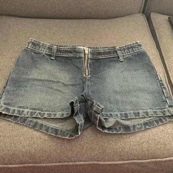 Jordache Pants - Vintage Jordache low rise faded jean shorts w zipper fly sz 5/6